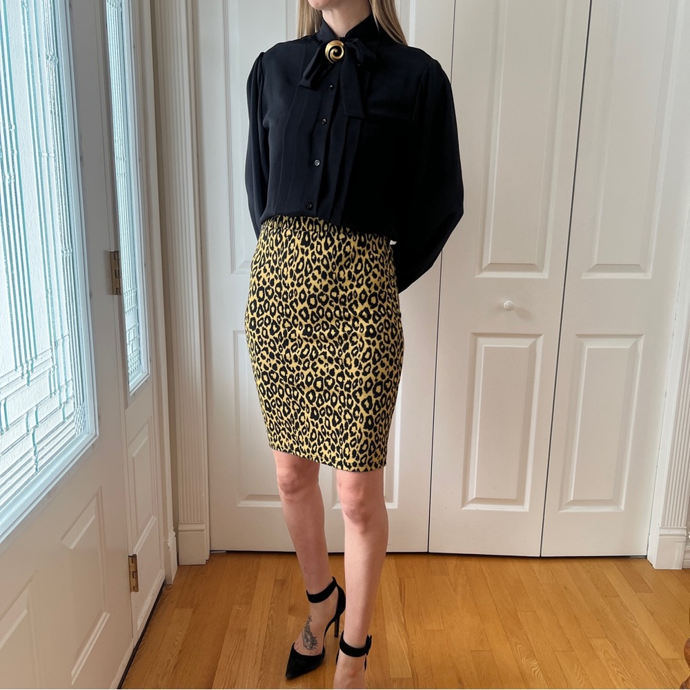 HighWaisted Leopard Print Skirt - Picture 3 of 10